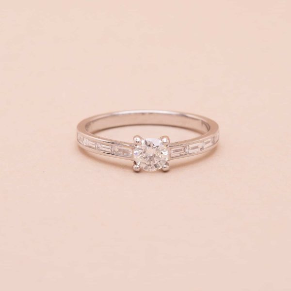 760865_Bague solitaire_or blanc_diamants