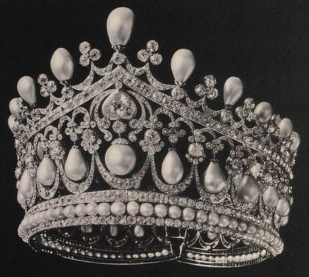 Diadème d'Alexandra Feodorovna composé de diamants et de perles en goutte