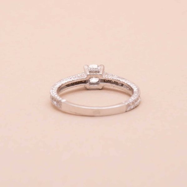 761347_Bague solitaire_or_diamants