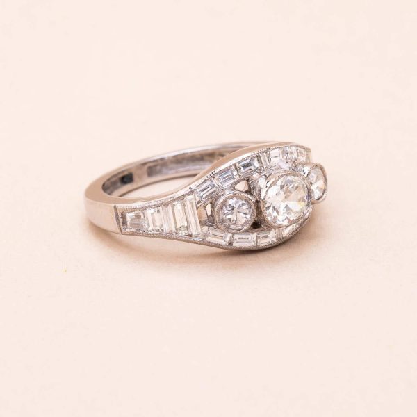 761348_Bague_or_diamants taille ancienne_baguette