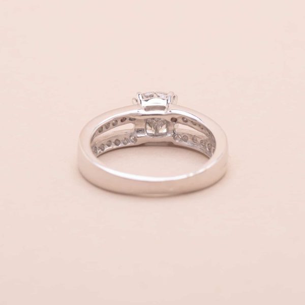 761407_Bague_or blanc_diamants princesse