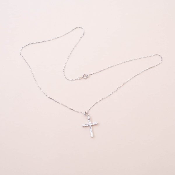 761644_pendentif_croix_diamants_baguette