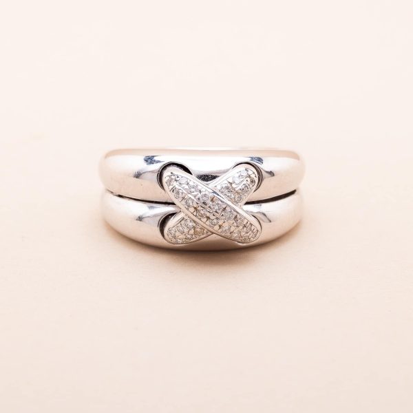 762059_025-Chaumet-bague-en-or-gris-et-diamants-liens