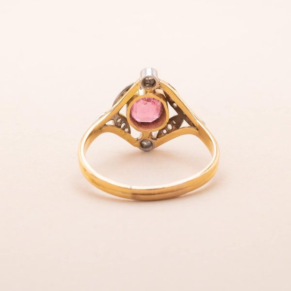 762063_Bague en or, pierre rose, diamants roses