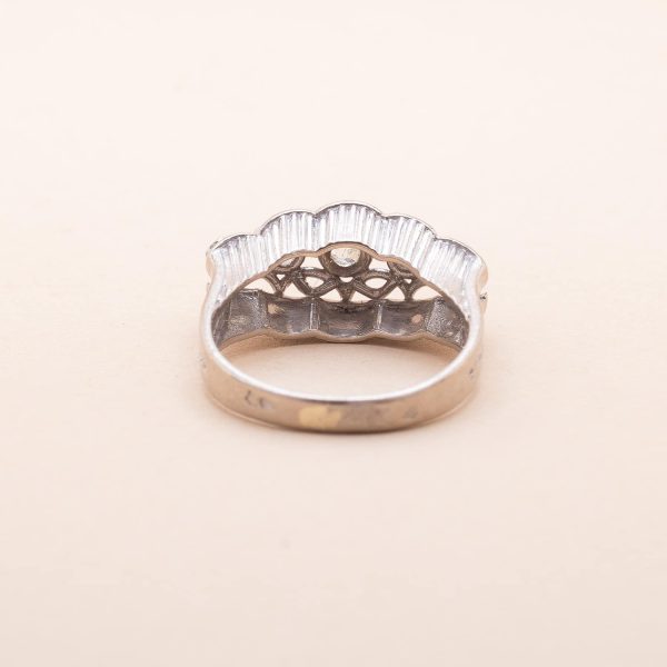 762064_010 Bague en platine, or gris, diamants