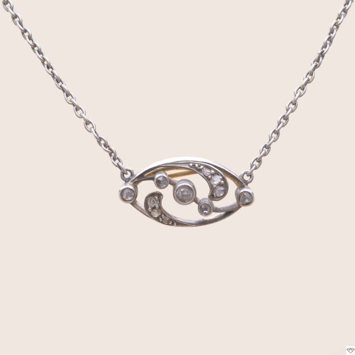 Collier Motif 1900