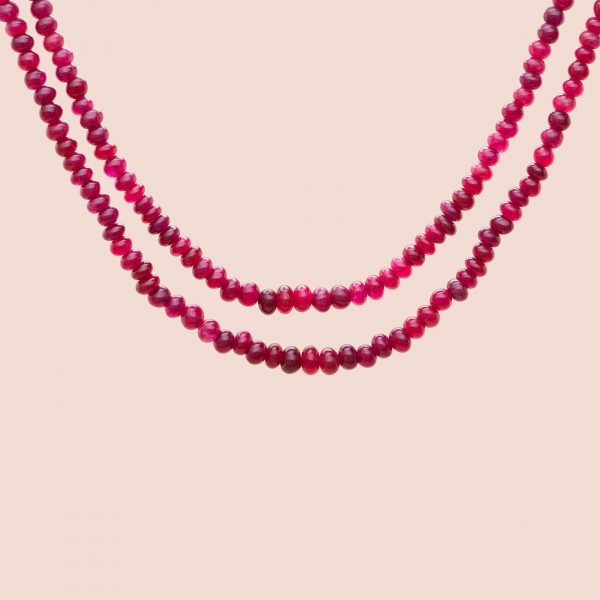 Collier composé de perles de racine de rubis vintage indien