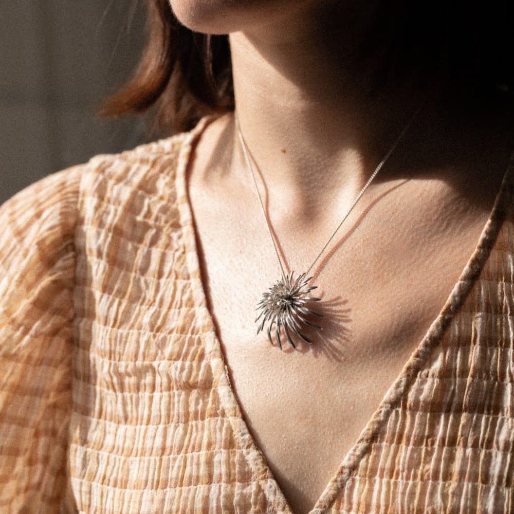 762861_-53 Pendentif Bam