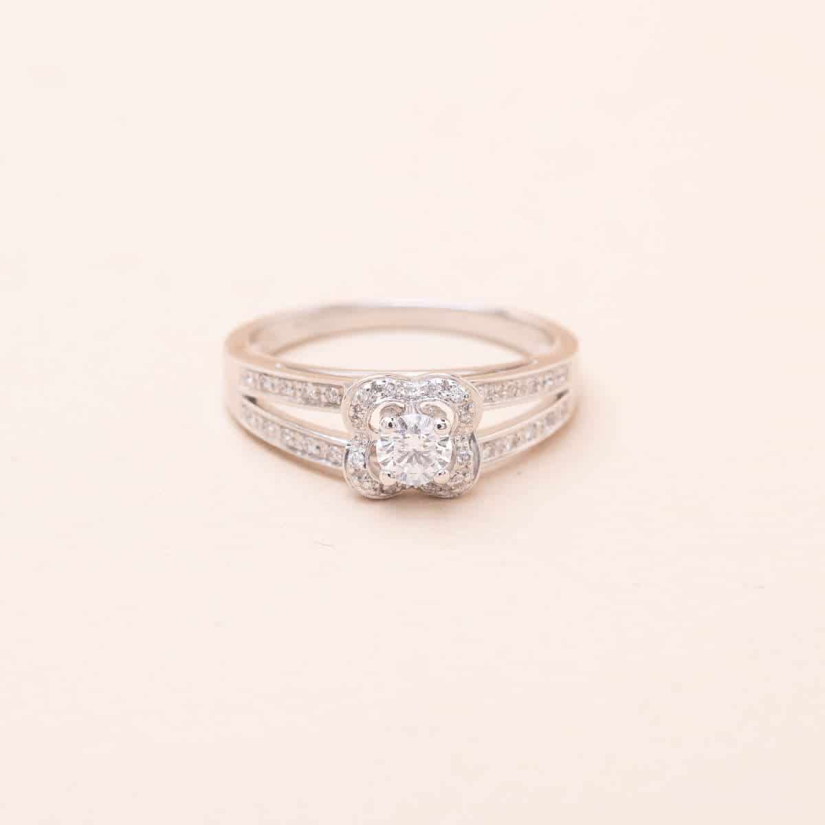 Achat Bague Mauboussin A Jamais Mon Etoile N°2 en or blanc et diamants