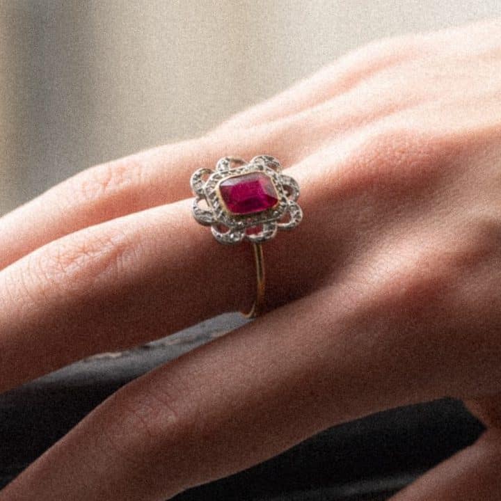 762867_-24 Bague Festons Diamants