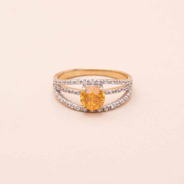 Bague ajourée sertie d'une citrine ronde