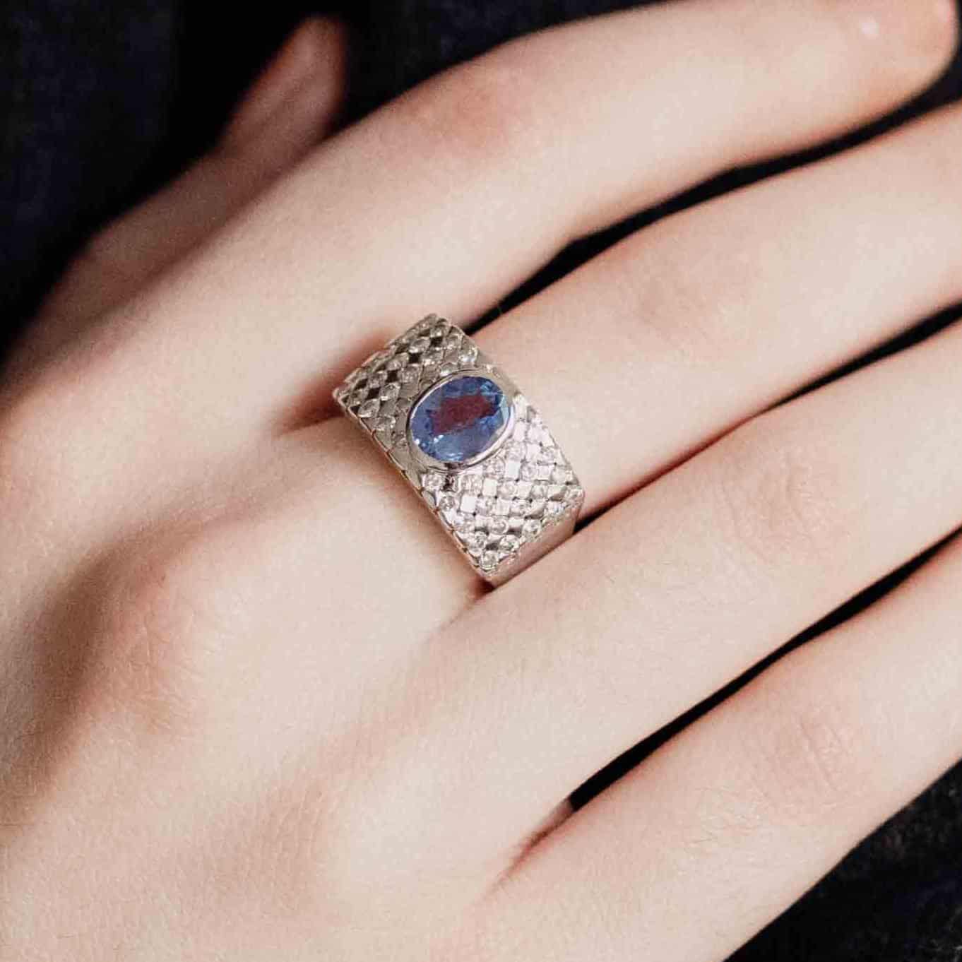Bague Pavage Et Tanzanite