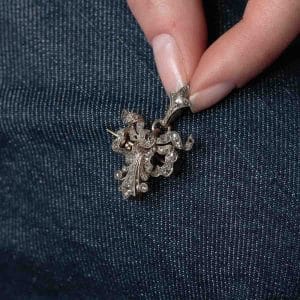 Broche Pendentif Noeud Diamants