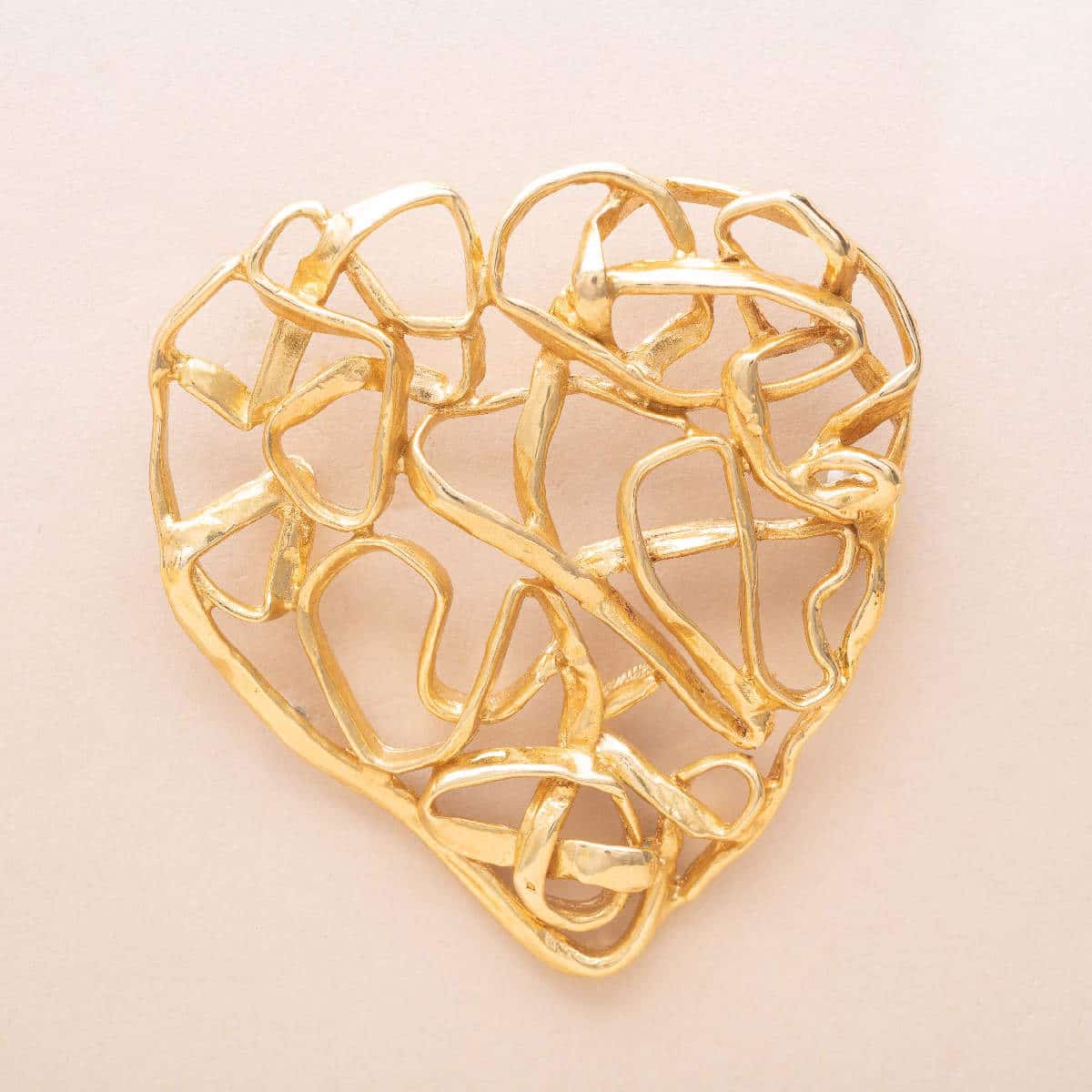 Yves Saint Laurent Vintage Broche Coeur Ajouré