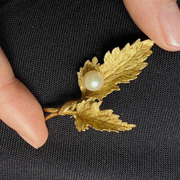 Broche Vintage Feuilles Perle bijoux vintage diamantiques